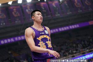 媒體人：浙江想通了 引進(jìn)高大鋒線適當(dāng)堆天賦比擺三后衛(wèi)強(qiáng)多了