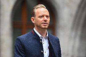 拜仁營銷董事：英超俱樂部正積極走向世界，德國俱樂部也必須主動