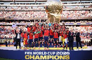 阿斯：特朗普突破足球倫理底線 FIFA頒發和平獎令足球界蒙羞
