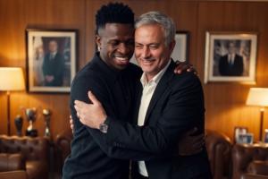 羅馬諾：穆里尼奧希望維尼修斯續(xù)約 他高度參與續(xù)約談判&推動(dòng)留隊(duì)