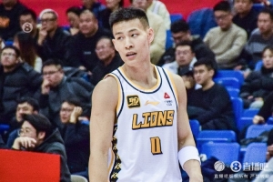 媒體人：廣廈此前相當于租借林秉圣 他卻能以非自由身參加CBA選秀