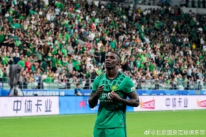 北京國安主場4-0擊敗深圳新鵬城