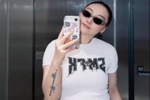又美又颯！武桐桐曬近況視頻：照片不行 濾鏡來湊