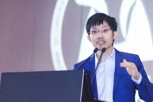 速度堪比量化！梁文鋒財富一年暴漲3850% 增速登頂全球億萬富豪榜