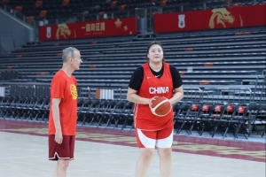 馬不停蹄！中國女籃轉戰佛山最新踩場訓練 明晚與尼日利亞三番戰