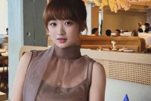 撒狗糧啦~楊瀚森社媒曬女友美照祝其24歲生日快樂(lè)