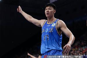 媒體人：范子銘新賽季將確定留隊 預(yù)計他將成為穩(wěn)定輪換