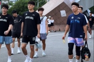 廣州龍獅男籃已在德江縣體育館完成踩場 期待今晚的比賽！