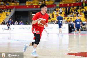 外線啞火！龐崢麟7中2拿到4分4板4助&4失誤 三分5中0
