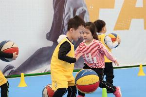 中國籃協：近年來 中國小籃球累計參賽人次突破120萬