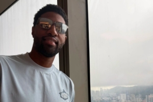 喬治曬照告別中國：想念你們 中國總是在我心里占有特別的位置