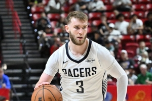 NCAA助攻王！步行者官宣用一份雙向合同簽下38號秀布雷登·史密斯