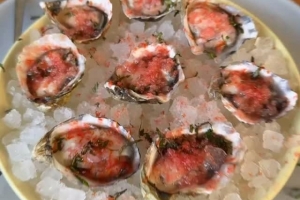健康美味！詹姆斯曬今日所享用晚餐：生蠔冷盤 香煎魚排