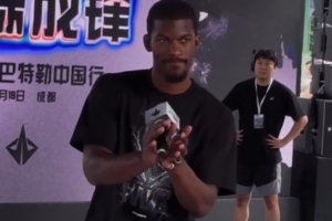 巴特勒中國行第二站 他把涼山的孩子們帶到了成都 走上更大的舞臺