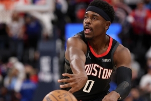 Stein：阿隆·霍勒迪與意大利球隊合同含退出條款 有機會重返NBA