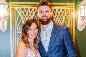 心心相印！迪恩·韋德曬夫妻合照：祝我的一生摯愛結(jié)婚四周年快樂