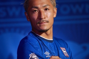 前田大然首發(fā)，成為伊普斯維奇隊(duì)史第750位一線隊(duì)首秀球員
