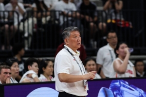宮魯鳴：中國女籃外線不穩定 尤其是投籃 這是我們要想辦法解決的