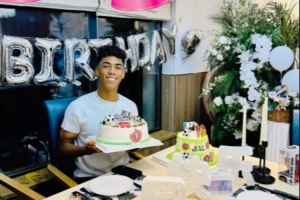 張洪福18歲生日母親發文：不要求你一定光芒萬丈，只愿堅守初心