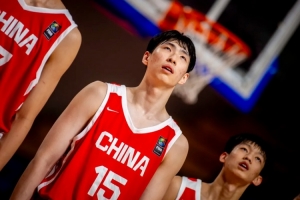 可圈可點！李俊賢表現強硬 全場10中6貢獻15分12板3帽