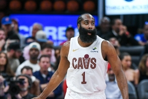 霍里：若我是哈登我不會為冠軍降薪 他又不像老詹不指著工資賺錢