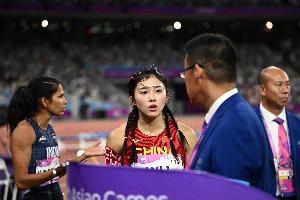 吳艷妮：亞運會備戰不是很順利，在亞運會賽場上能跑多快就跑多快