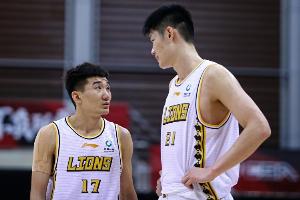 胡金秋、孫銘徽仍在陣容的情況下 廣廈仍然是在季后賽球隊(duì)的行列