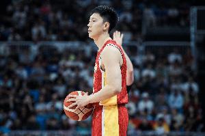 自信在線！胡明軒半場替補11分鐘貢獻5分 正負值+9全隊最高！