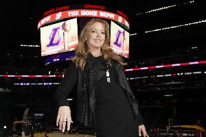 NBA從未有這么多錢涌入 但是否正在失去與球迷的聯系？