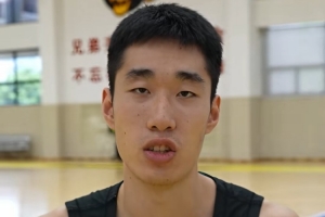 楊騰飛：很激動能加入有輝煌歷史的廣東隊 希望發揮特長幫助球隊