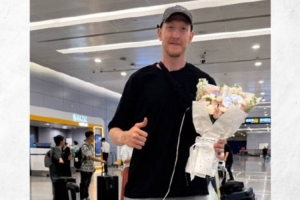 寧波男籃曬接機視頻：大外援羅蘭茨·史密茨抵達寧波
