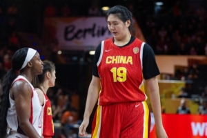 中美女籃在能力/身體上差距懸殊 張子宇13+6+2帽有亮點力爭后兩勝