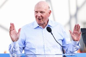 爆料記者：NBA本想跟鮑爾默達成和解&但其拒不配合 才聯系了小卡