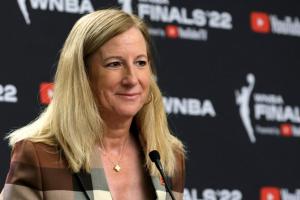 Shams：WNBA總裁凱茜·恩格波特決定在本賽季結束后退休