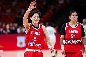 差距不小！中國(guó)女籃上半場(chǎng)三分11投僅2中 美國(guó)隊(duì)19中7