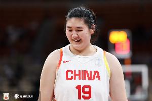 蘇群：不少人以為張子宇要成為姚明那樣的救世主 但她只有19歲