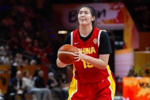 進步明顯~張子宇vs美國女籃10罰9中 世界杯資格賽罰球命中率42.9%