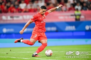 上海海港隊0-0戰(zhàn)平北京國安隊
