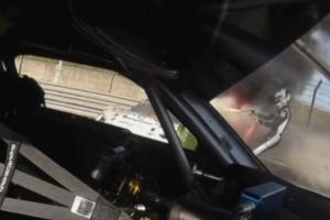 英勇！China GT上海站突發(fā)事故，賽車爆燃！79號車手火海救人