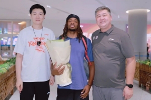 歡迎卡梅隆·楊加入新疆廣匯能源男籃！