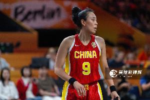 媒體人：中國女籃這比賽內容真的有太多需要總結的 但好在命夠硬