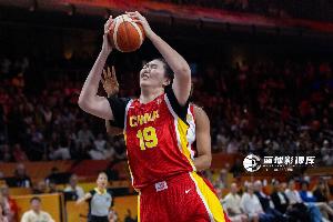 媒體人：張子宇速度劣勢本場被放大 別總找內線要發揮主觀能動性