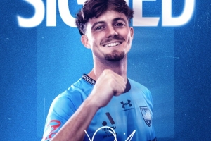 官方：曼聯(lián)18歲青訓(xùn)右后衛(wèi)奧弗利加盟悉尼FC，簽約3年