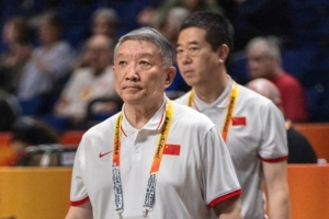楊毅：中國女籃目前人員水平 根本不具備靠外線打先進(jìn)籃球的能力