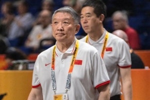 媒體人：強行吊球給張子宇拖累全隊節奏 中國女籃教練組及時改錯