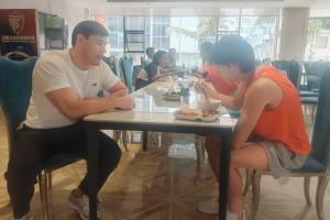 布尼亞明：我父親狀態很好很多人以為是我哥 他提醒我一定要自律
