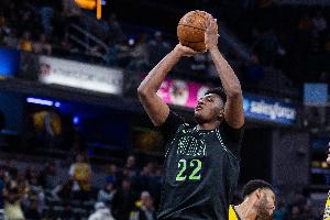 奎因談適應NBA的最大挑戰：身體對抗 做技術動作必須極其高效