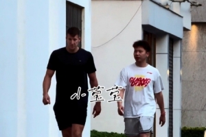 到位了！廣東男籃新外援盧卡·博日奇已經到隊