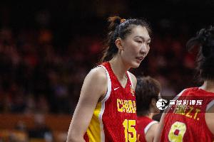 媒體人：感謝女籃姑娘們完成了本屆大賽既定目標 接下來享受比賽