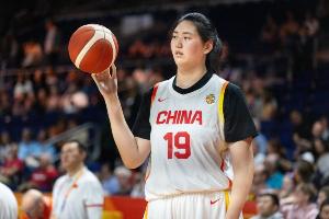 可圈可點！中國女籃首節20-25僅落后法國女籃5分 韓旭獨得8分